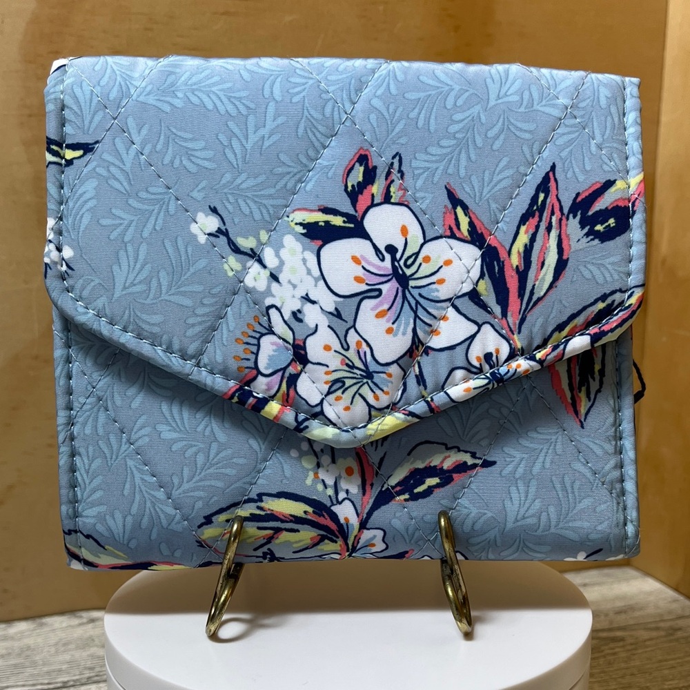 NWT Vera Bradley Ultralight RFID Mini Tri-fold Cherry Blossom Wallet